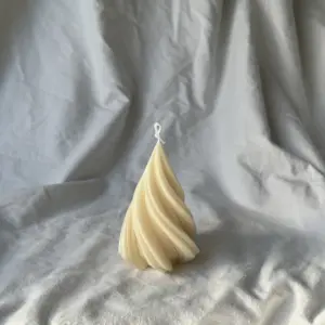 New Swirl Tree Candle (S)